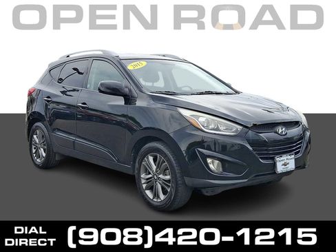 Used 2015 Hyundai Tucson SE AWD/4WD image 1