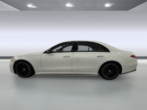 Used 2023 Mercedes-Benz S 500 4MATIC image 2