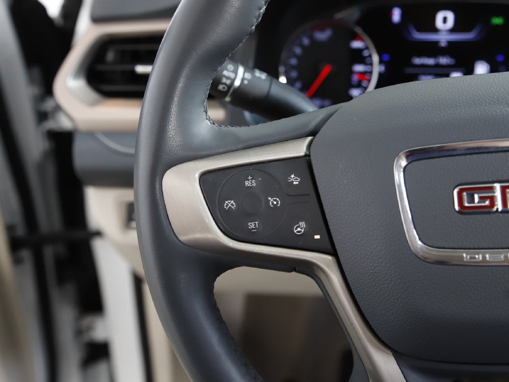 Used 2023 GMC Acadia Denali AWD/4WD image 16