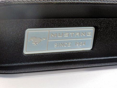 Used 2017 Ford Mustang Premium image 34