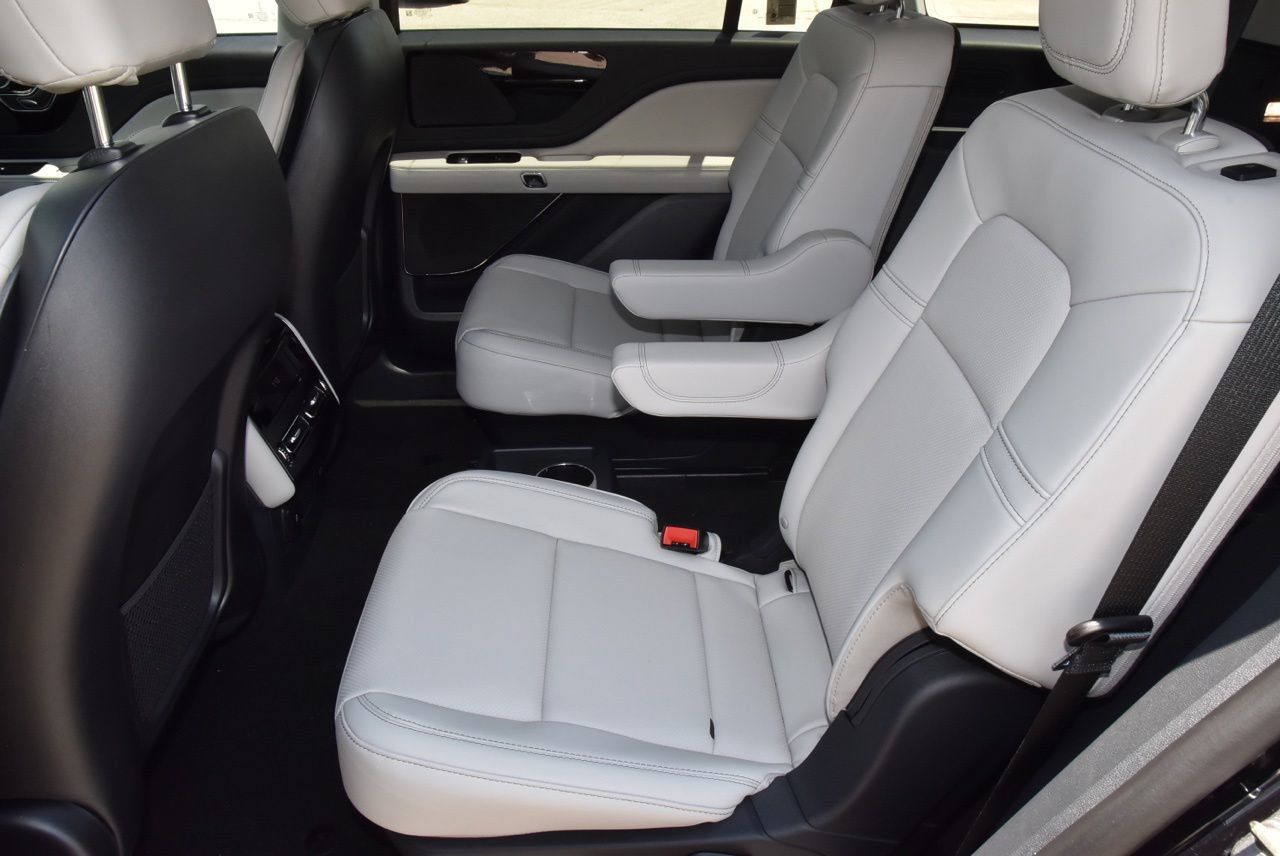 New 2026 Lincoln Aviator 2WD image 14