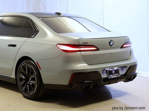 Certified 2024 BMW 760i xDrive w/ Premium Package 2 image 8