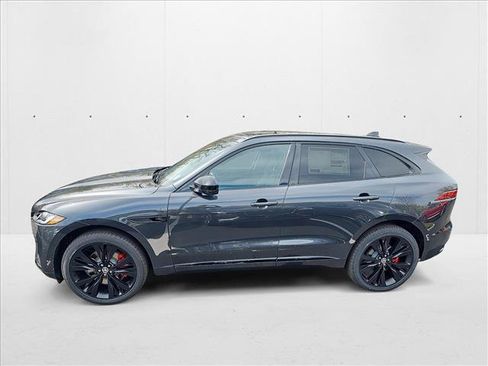 New 2026 Jaguar F-PACE R-Dynamic S image 5