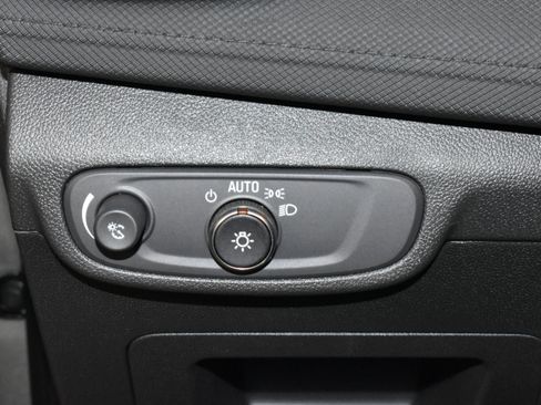 Used 2025 Chevrolet TrailBlazer LT w/ Driver Confidence Package image 15