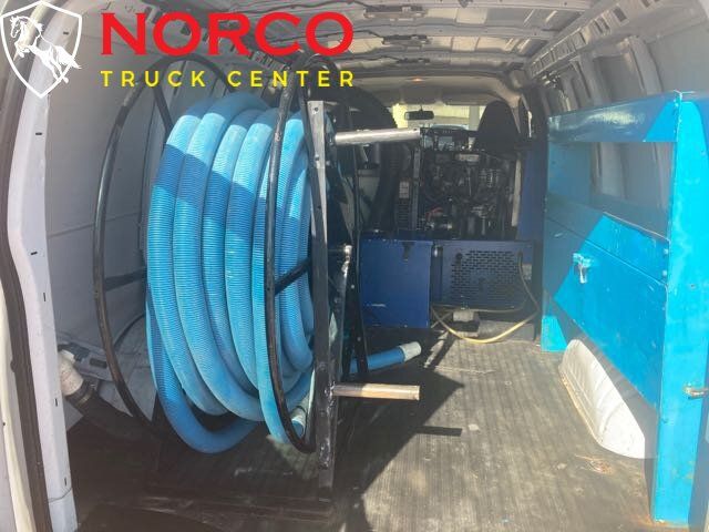 Used 2018 Chevrolet Express 2500 RWD image 27