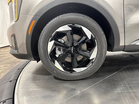 New 2026 Kia Sorento EX AWD/4WD image 3