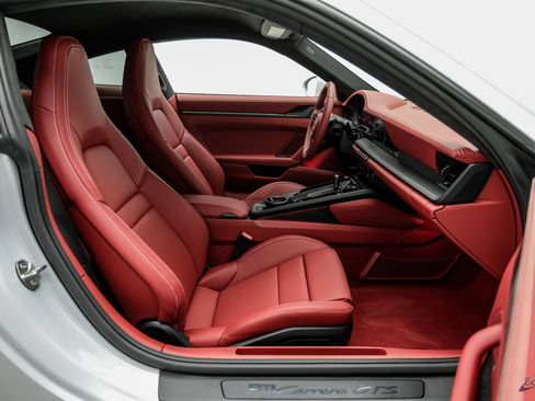 Used 2026 Porsche 911 Carrera GTS RWD image 54