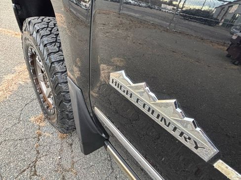 Used 2016 Chevrolet Silverado 1500 High Country image 2