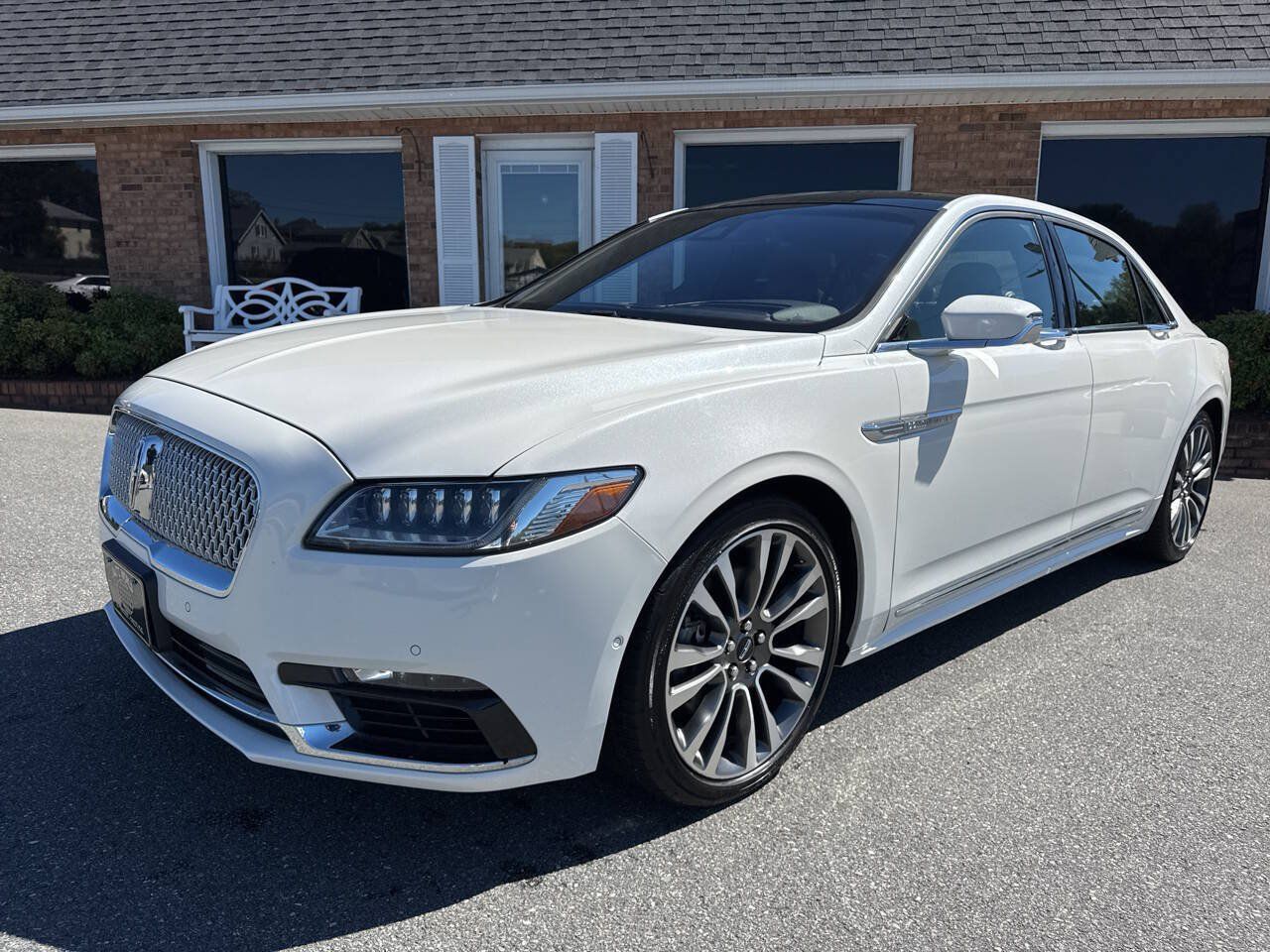 Used 2020 Lincoln Continental Reserve w/ Luxury Package AWD/4WD image 5