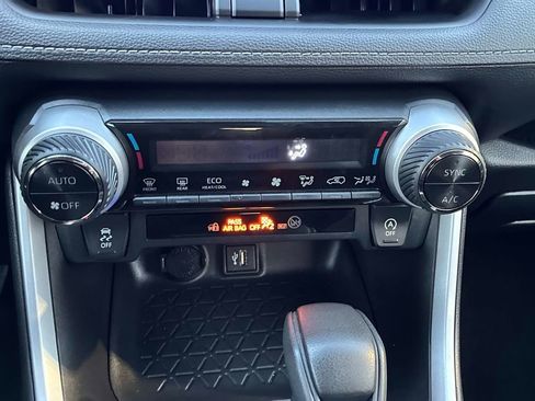 Used 2023 Toyota RAV4 XLE image 30