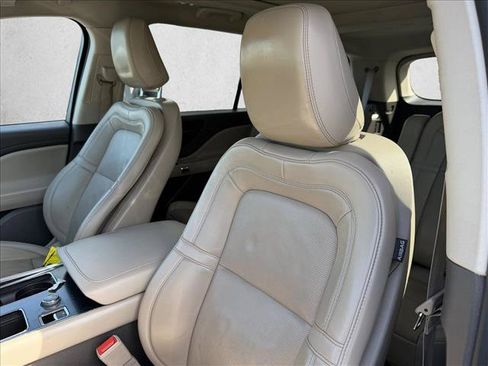Used 2021 Lincoln Aviator Reserve w/ Equipment Group 201A AWD/4WD image 11