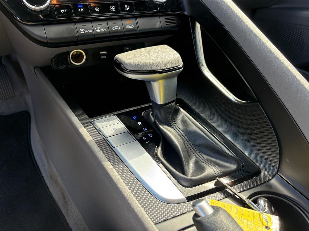 Certified 2024 Hyundai Elantra SEL FWD image 21