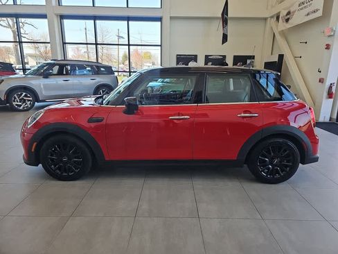 Used 2023 MINI Cooper 4-Door Hardtop FWD image 6