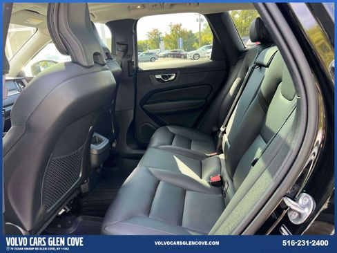 Used 2025 Volvo XC60 B5 Core w/ Protection Package Premier image 11