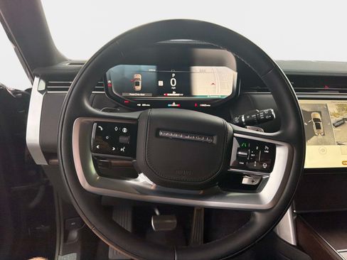 Used 2025 Land Rover Range Rover SE AWD/4WD image 24