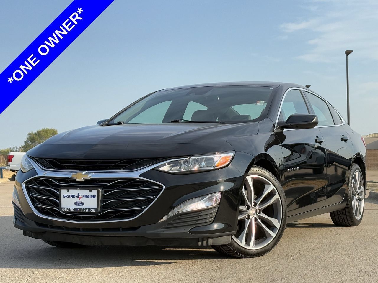 Used 2023 Chevrolet Malibu LT FWD image 1
