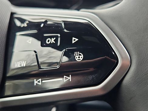 New 2025 Volkswagen ID. Buzz Pro S image 13