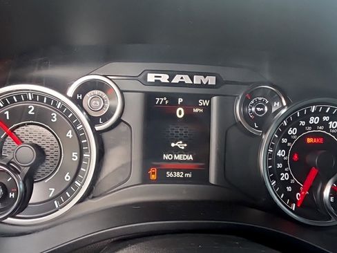 Used 2021 RAM 1500 Big Horn AWD/4WD image 11