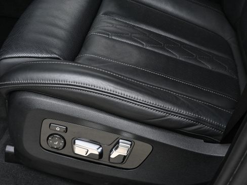 Used 2023 BMW X5 sDrive40i w/ M Sport Package image 30