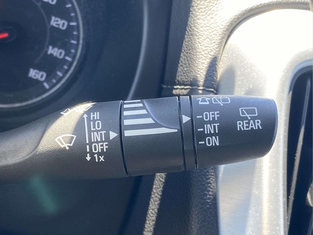 Used 2024 GMC Terrain SLE FWD image 23