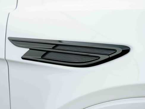 Used 2021 Bentley Bentayga image 10