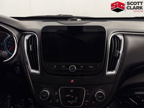 Used 2016 Chevrolet Malibu LT w/ Leather Package FWD image 21
