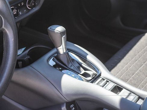 Certified 2024 Honda HR-V LX image 20