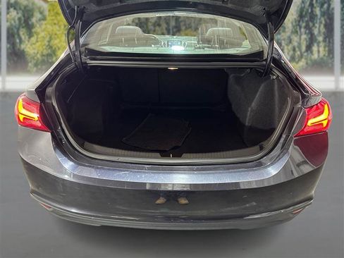 Used 2022 Chevrolet Malibu LT image 12