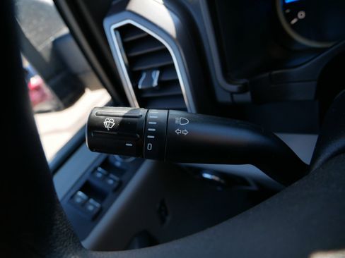 Used 2017 Ford F150 XLT w/ XTR Package image 33