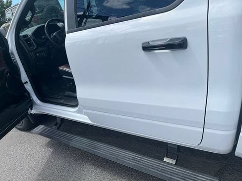 Used 2025 RAM 1500 Limited AWD/4WD image 10
