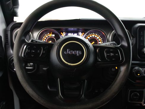 Used 2018 Jeep Wrangler Unlimited Sport image 29