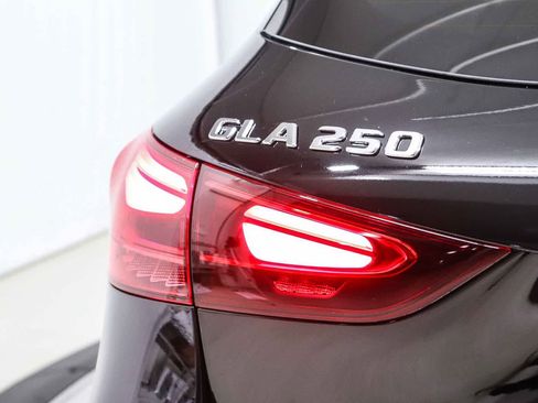 Certified 2026 Mercedes-Benz GLA 250 image 11