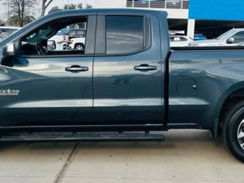 Used 2019 Chevrolet Silverado 1500 LT w/ Texas Edition image 6