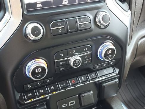Used 2021 GMC Sierra 1500 SLT w/ SLT Premium Plus Package AWD/4WD image 37
