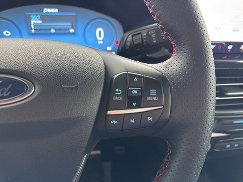 Certified 2024 Ford Escape ST-Line Elite w/ Premium Technology Package image 30