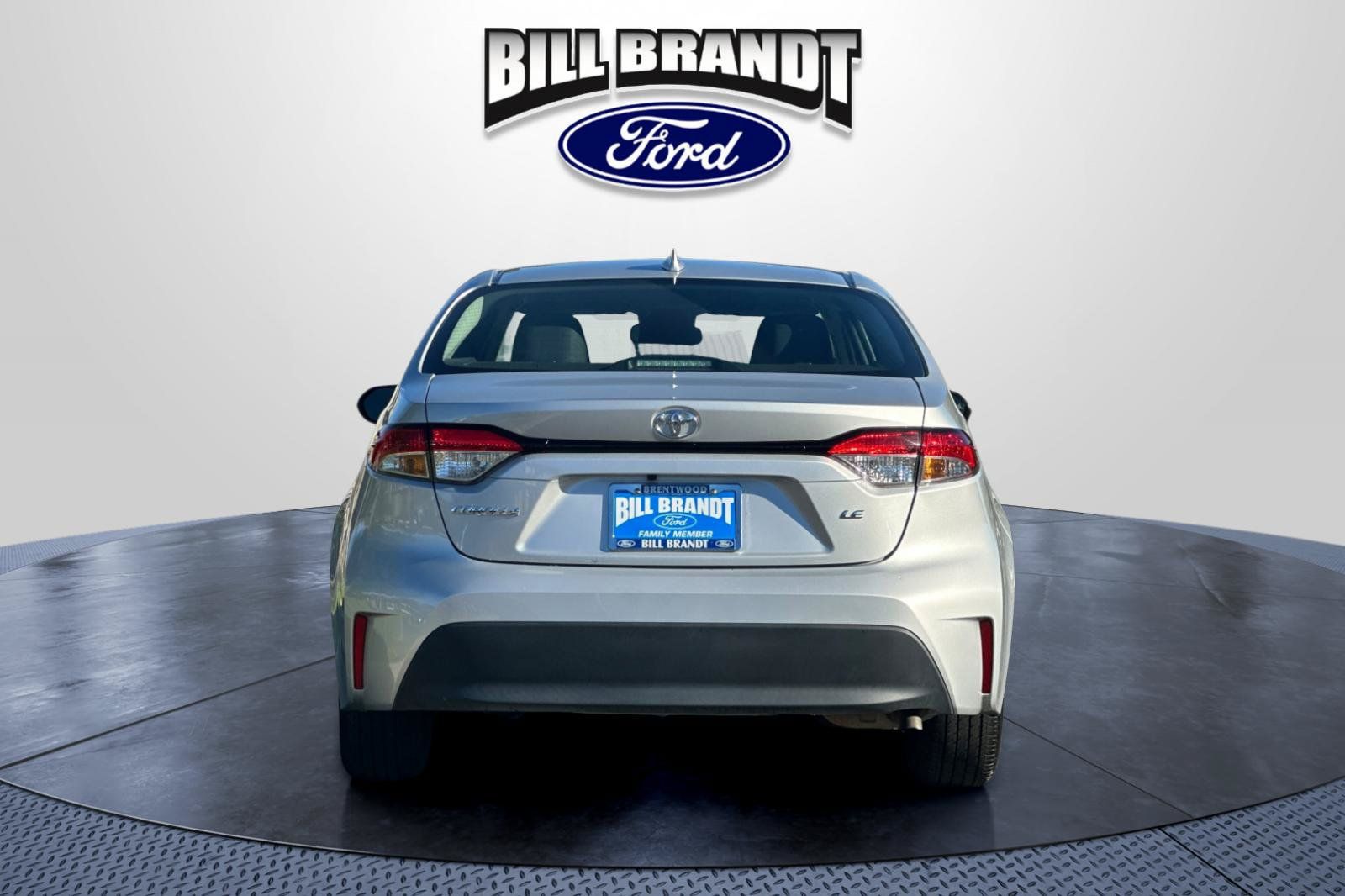 Used 2024 Toyota Corolla LE FWD image 4