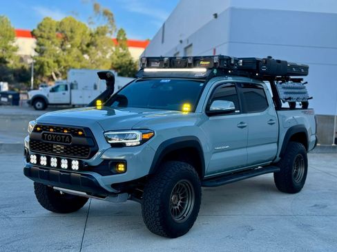 Used 2023 Toyota Tacoma TRD Off-Road image 6