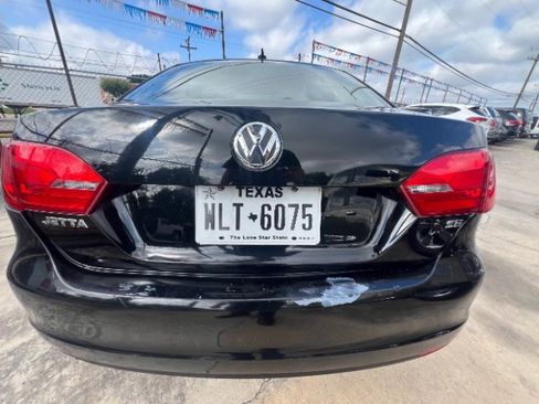 Used 2014 Volkswagen Jetta SE FWD image 6
