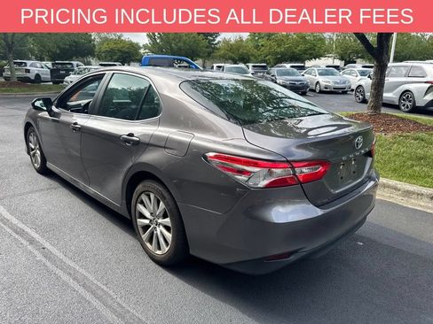 Used 2018 Toyota Camry LE FWD image 13