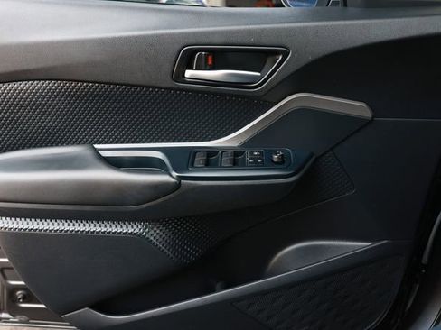 Used 2021 Toyota C-HR LE image 43