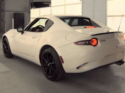 Used 2019 MAZDA MX-5 Miata RF Club w/ I-ACTIVSENSE Sport Package RWD image 4