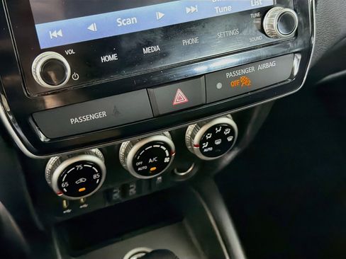 Used 2024 Mitsubishi Outlander Sport AWD image 23