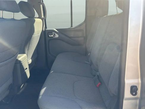 Used 2017 Nissan Frontier SV RWD image 18