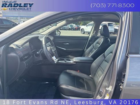 Used 2024 Nissan Sentra SR w/ SR Premium Package image 12