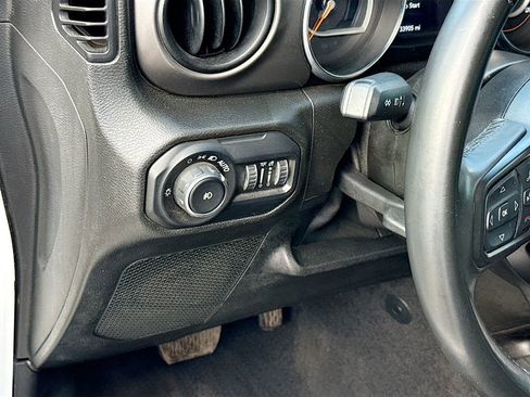 Used 2021 Jeep Wrangler Sport S image 11