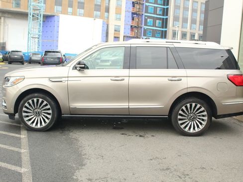 Used 2019 Lincoln Navigator Reserve w/ Cargo Package image 6
