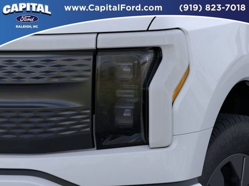 New 2025 Ford F150 Lightning Flash AWD/4WD image 18