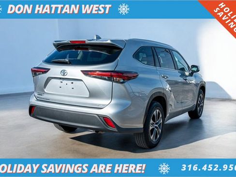 Used 2024 Toyota Highlander XLE image 35