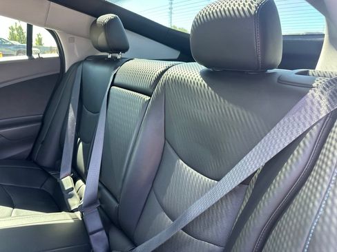 Used 2017 Chevrolet Volt Premier w/ Driver Confidence II Package FWD image 20