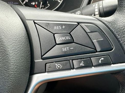 Used 2024 Nissan Altima 2.5 SV FWD image 21